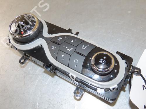 Climate control RENAULT ZOE (BFM_) ZOE | BP29872252I5