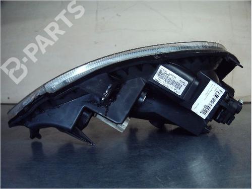 Right headlight NISSAN PRIMASTAR Van (X83) 2.0 dCi 115 | BP10990373C29 