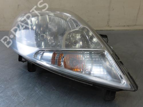 Used Right headlight RENAULT TRAFIC II Van (FL) 2.0 dCi 115 (FL01, FL0U) (114 hp) 18663414