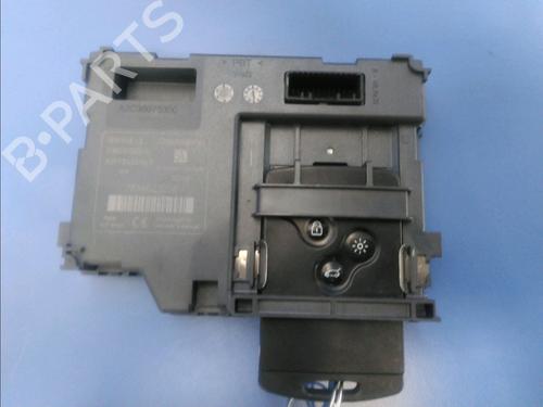 Used Card reader RENAULT CLIO IV (BH_) 0.9 TCe 90 (BHNF, BHMA, BHMH, BHJK, BHJR) (90 hp) 14944858