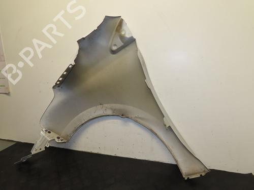 Guarda-lamas direito PEUGEOT 208 I (CA_, CC_) 1.4 HDi (68 hp) 31284188