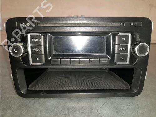 Used Radio VW POLO V (6R1, 6C1) 1.2 TDI (75 hp) 12943901