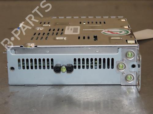 Used Radio RENAULT MEGANE IV Hatchback (B9A/M/N_) 1.5 Blue dCi 115 (B9A6) (116 hp) 28032862
