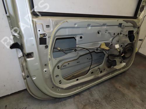 Used Left front door RENAULT TWINGO II (CN0_) 1.2 16V (CN0K, CN0V, CN0A) (76 hp) 30092345