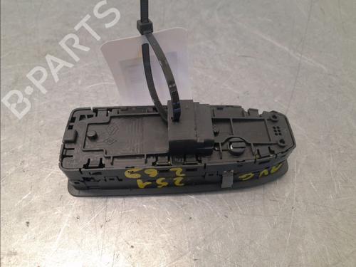 left-front-window-switch-renault-clio-v-b7_-2019-33680659 main image