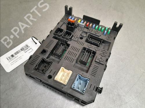 Used Fuse box Fuse box 15491819 15491819