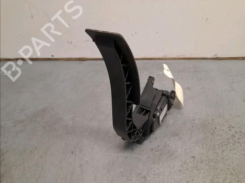 pedal-renault-clio-iv-bh_-15-dci-75-180026380r-2012-2013-2014-2015-2016-2017-2018-2019-2020-2021-11502787 main image