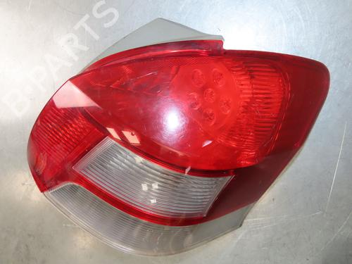 Used Right taillight TOYOTA YARIS (_P9_) 1.4 D-4D (NLP90_, NLP90R) (90 hp) 30403858
