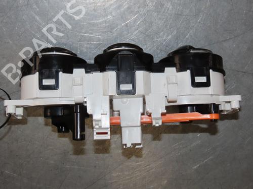 Climate control PEUGEOT 208 I (CA_, CC_) 1.2 VTI 82 | BP29846459I5
