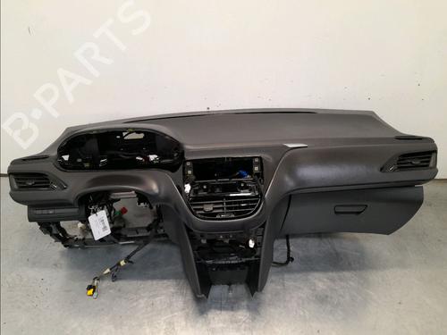 Used Dashboard PEUGEOT 208 I (CA_, CC_) 1.5 BlueHDI 100 (102 hp) 15199425