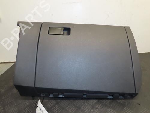 Used Glove box VW POLO VI (AW1, BZ1, AE1) 1.0 TSI (95 hp) 31575753
