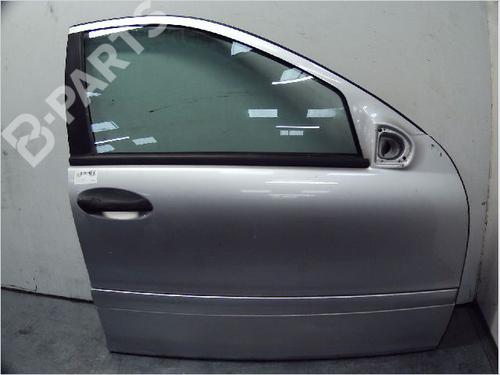 Used Right front door MERCEDES-BENZ C-CLASS T-Model (S203) C 220 CDI (203.208) (150 hp) 10990363