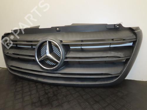 Used Grille Grille MERCEDES-BENZ SPRINTER 4-t Van (B907, B910) 414 CDI RWD (907.643, 907.645, 907.647) (143 hp) 36367419 36367419