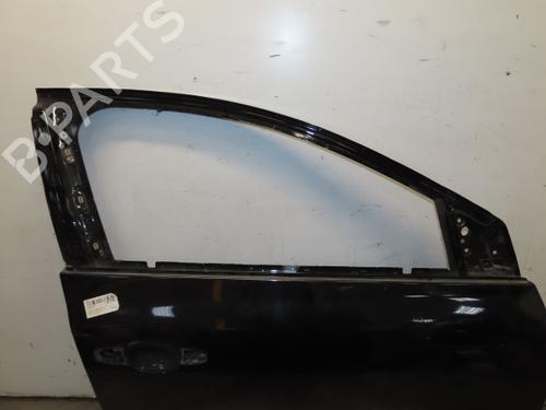 right-front-door-renault-megane-iv-hatchback-b9amn_-2015-31241054 main image