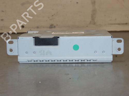 Used Radio Radio 37596556 37596556