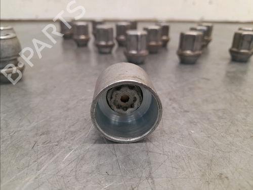 other-land-rover-range-rover-evoque-l538-22-d-4x4-lr001381-2011-2012-2013-2014-2015-2016-2017-2018-2019-15902685 main image