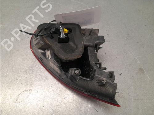 left-tailgate-light-peugeot-2008-i-cu_-2013-32457437 main image