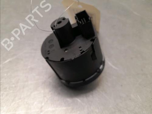 Lichtschalter für VW GOLF VII (5G1, BQ1, BE1, BE2) 1.0 TSI (115 hp) 32100309