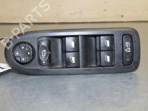 Used Left front window switch CITROËN C5 III (RD_) 1.6 HDi 110 (RD9HZC) (109 hp) 16832565