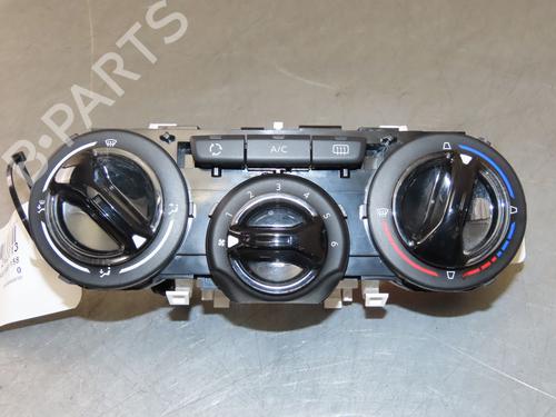 Climate control PEUGEOT 208 I (CA_, CC_) 1.2 PureTech 82 | BP29846458I5