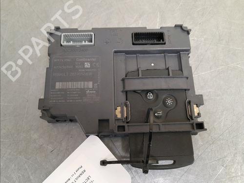 Used Card reader RENAULT CLIO IV Grandtour (KH_) 0.9 TCe 90 (90 hp) 15046580