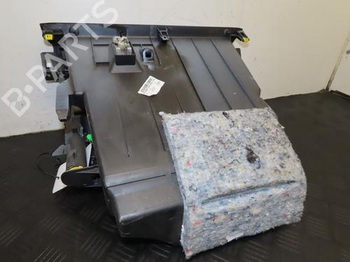 Used Glove box RENAULT MEGANE IV Hatchback (B9A/M/N_) 1.6 TCe 205 (B9MV) (205 hp) 30824813