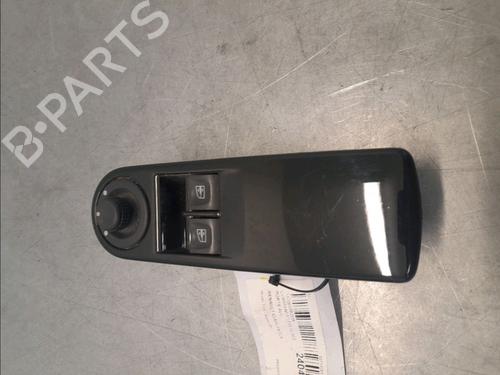 Raamschakelaar links voor RENAULT CLIO IV (BH_) 0.9 TCe 90 (BHNF, BHMA, BHMH, BHJK, BHJR) (90 hp) 29985847