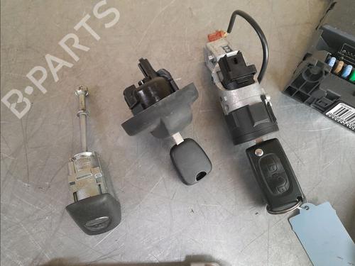 Used Electronic module CITROËN C3 Picasso (SH_) 1.6 VTi 120 (120 hp) 14856557