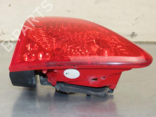 left-tailgate-light-peugeot-3008-i-mpv-0u_-16-hdi-6350he-2009-2010-2011-2012-2013-2014-2015-2016-2017-22367863 main image