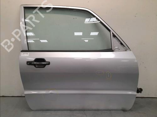 Used Right front door MITSUBISHI PAJERO III (V7_W, V6_W) 3.2 Di-D (V68W) (160 hp) 15722216