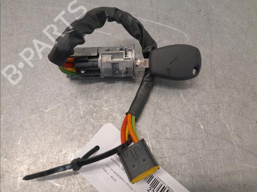 Used Ignition barrel DACIA SANDERO 1.5 dCi (68 hp) 32457411