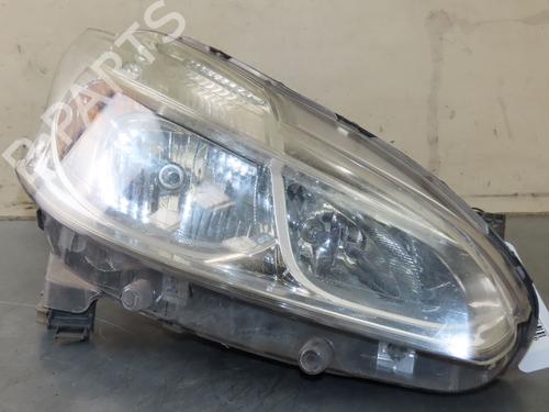 Used Right headlight Right headlight PEUGEOT 208 I (CA_, CC_) 1.6 HDi (92 hp) 22367745 22367745