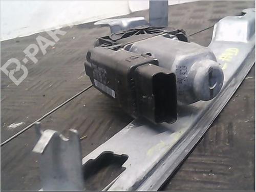 Front right window mechanism RENAULT SCÉNIC II (JM0/1_) 2.0 dCi (JM1K) | BP9406185C23 