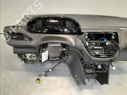 Used Dashboard PEUGEOT 208 I (CA_, CC_) 1.5 BlueHDI 100 (102 hp) 15199425