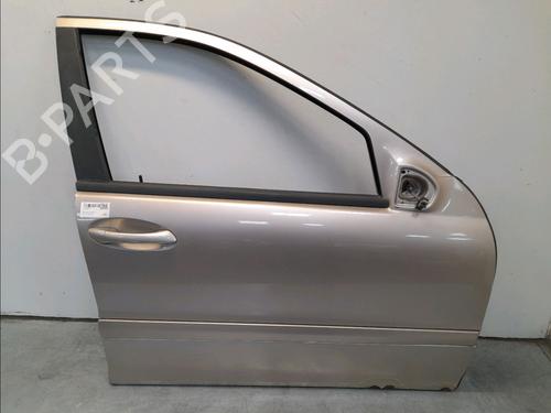 Used Right front door MERCEDES-BENZ C-CLASS (W203) C 220 CDI (203.006, 203.008) (143 hp) 9410970