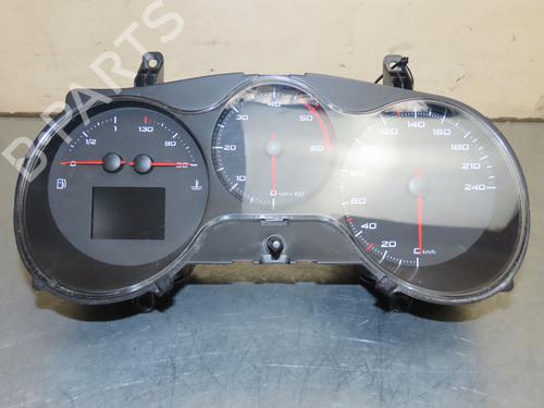 Used Instrument cluster SEAT LEON (1P1) 1.6 TDI (90 hp) 16637142