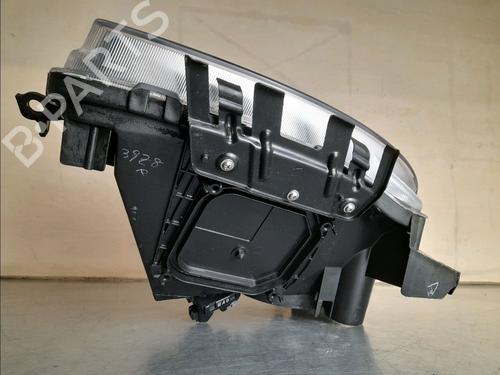 Used Left headlight TOYOTA PRIUS Liftback (_W2_) 1.5 Hybrid (NHW20_, NHW20R) (112 hp) 11944347