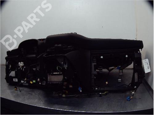 Dashboard PEUGEOT 208 I (CA_, CC_) 1.6 HDi (92 hp) 9577815