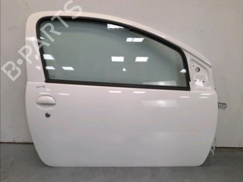 Used Right front door TOYOTA AYGO (_B1_) 1.0 (KGB10_, KGB10R) (68 hp) 14945528