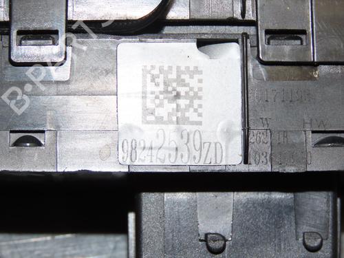 left-front-window-switch-peugeot-208-i-ca_-cc_-12-puretech-82-98242539zd-2012-2013-2014-2015-2016-2017-2018-2019-2020-22367298 main image