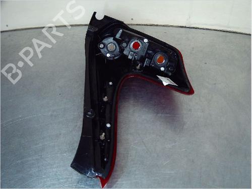 Used Right taillight NISSAN JUKE (F15) 1.5 dCi (110 hp) 9410897