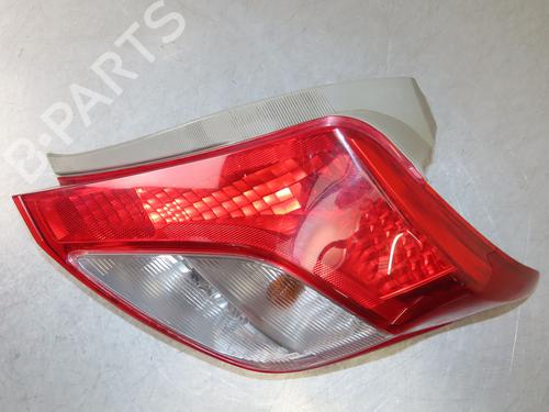 Used Right taillight TOYOTA YARIS (_P13_) 1.4 D (NLP130_, NLP130) (90 hp) 30522138