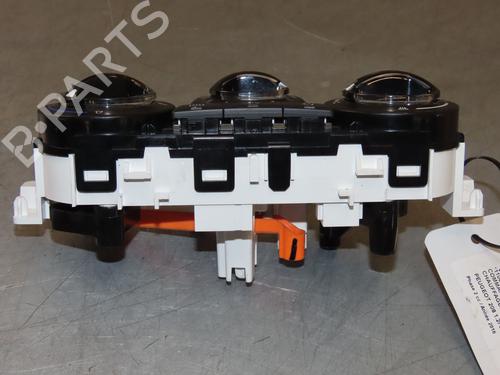 Climate control PEUGEOT 208 I (CA_, CC_) 1.2 VTI 82 | BP29846459I5