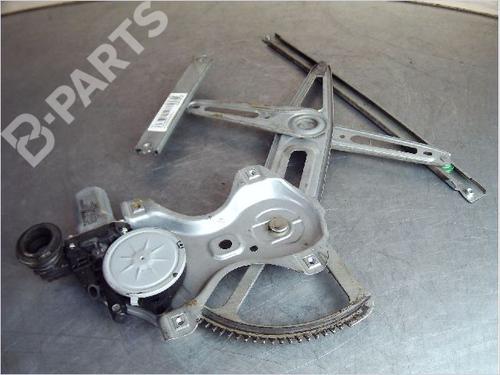 Used Front right window mechanism TOYOTA YARIS (_P9_) 1.4 D-4D (NLP90_, NLP90R) (90 hp) 10690793