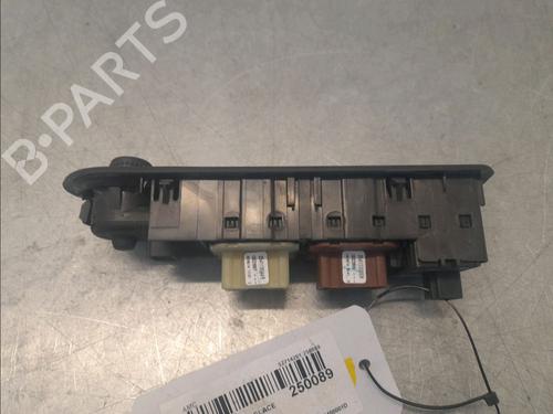 Left front window switch RENAULT CAPTUR I (J5_, H5_) 0.9 TCe 90 | BP29985862I27