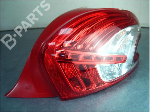 Feu arrière droit PEUGEOT 208 I (CA_, CC_) 1.2 VTI 82 (82 hp) 10151322