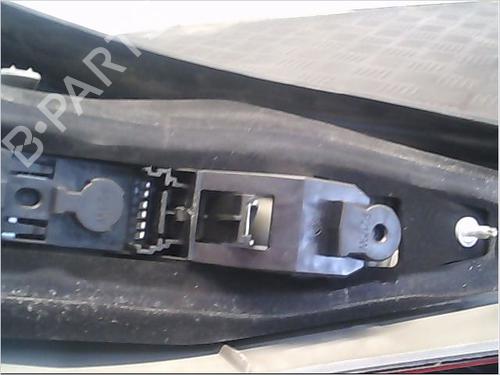 left-taillight-renault-megane-ii-estate-km01_-15-dci-km16-km1e-8200142684-2003-2004-2005-2006-2007-2008-2009-2010-2011-2012-9408202 main image