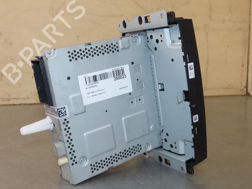 Used Radio FIAT 500L (351_, 352_) 1.4 (199LYB1B) (95 hp) 25014234