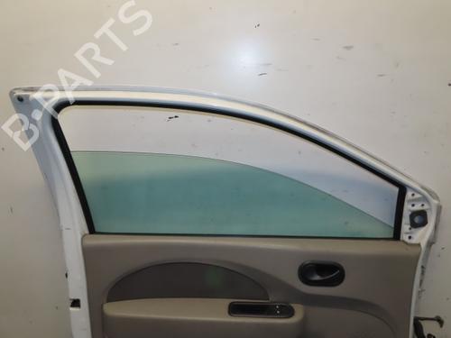 Used Left front door Left front door RENAULT TWINGO II (CN0_) 1.2 (CN0D) (58 hp) 40484712 40484712