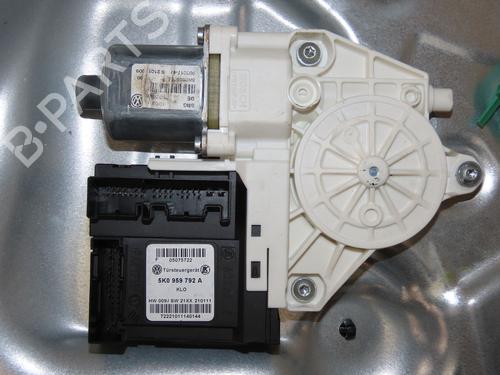 Alzavetro anteriore destra VW TIGUAN (5N_) 2.0 TDI 4motion (140 hp) 31819369